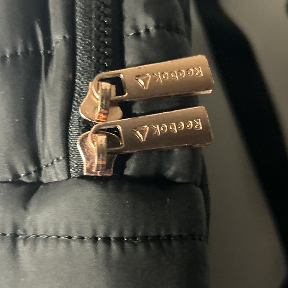 Reebok Puffer Backpack Sling Bag Black - Picture 6 of 10